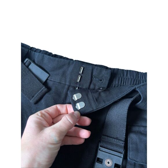 NEW Aritzia TNA Cargo Mini Shorts size XXL Black Belted - Picture 12 of 15